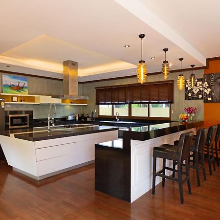Extraordinary Courtyard 6Br Pool Villa Sri Suri, Naiharn Rawai Exterior foto