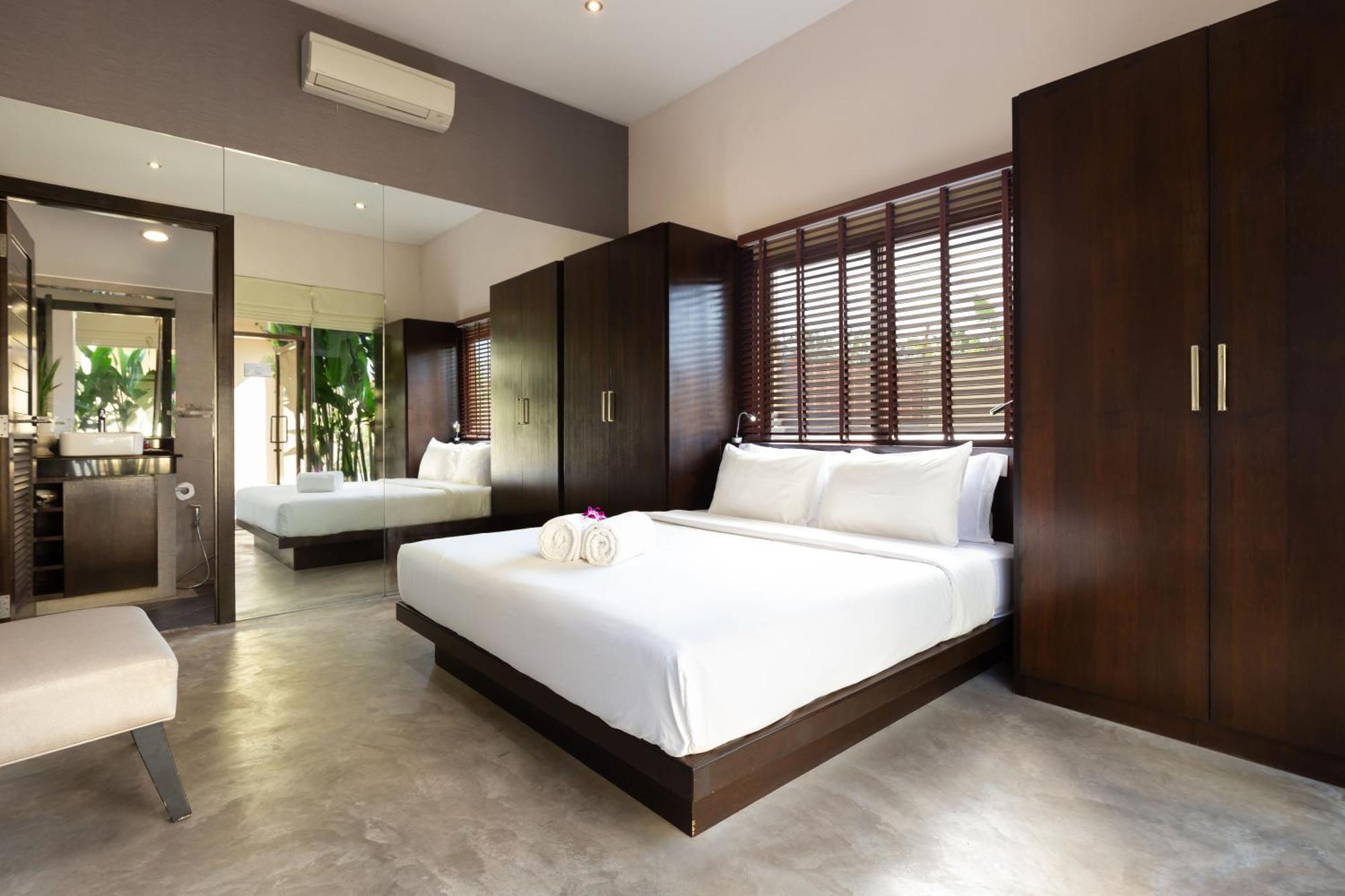 Extraordinary Courtyard 6Br Pool Villa Sri Suri, Naiharn Rawai Exterior foto