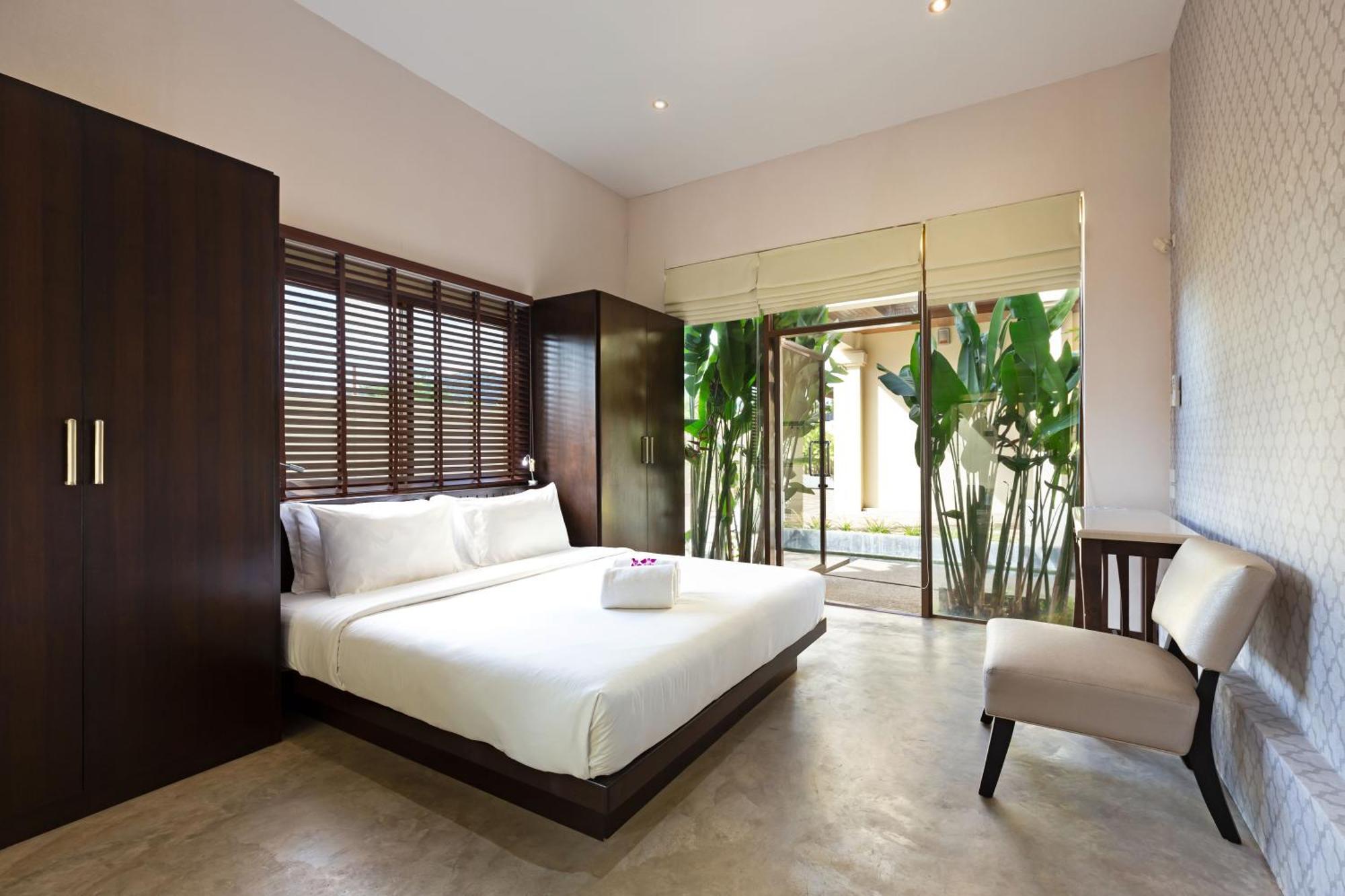 Extraordinary Courtyard 6Br Pool Villa Sri Suri, Naiharn Rawai Exterior foto