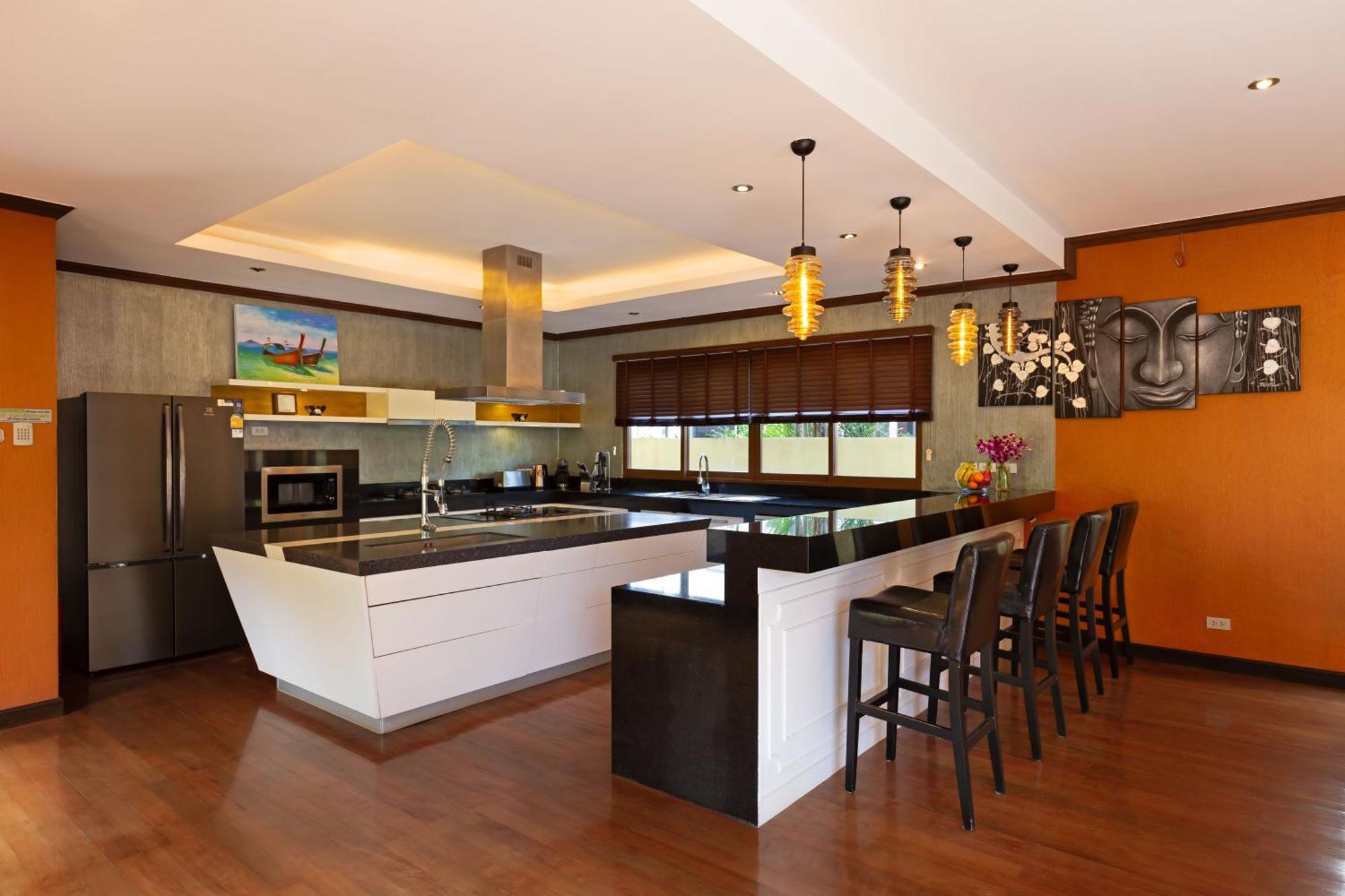 Extraordinary Courtyard 6Br Pool Villa Sri Suri, Naiharn Rawai Exterior foto