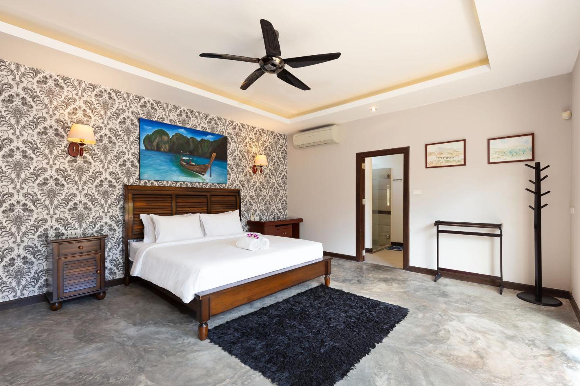 Extraordinary Courtyard 6Br Pool Villa Sri Suri, Naiharn Rawai Exterior foto