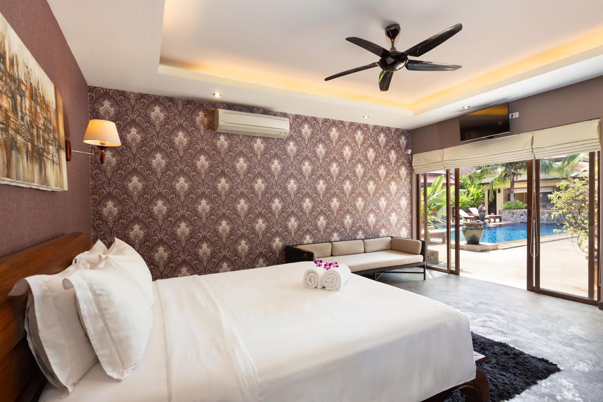 Extraordinary Courtyard 6Br Pool Villa Sri Suri, Naiharn Rawai Exterior foto